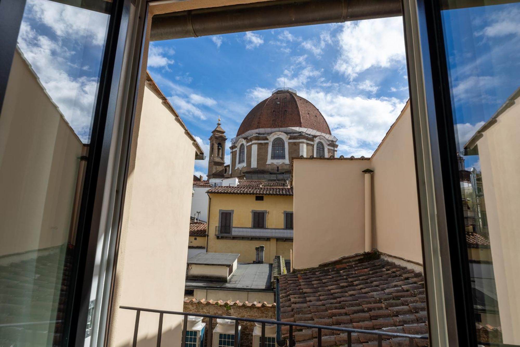 Globus Urban Hotel Florencia Exterior foto