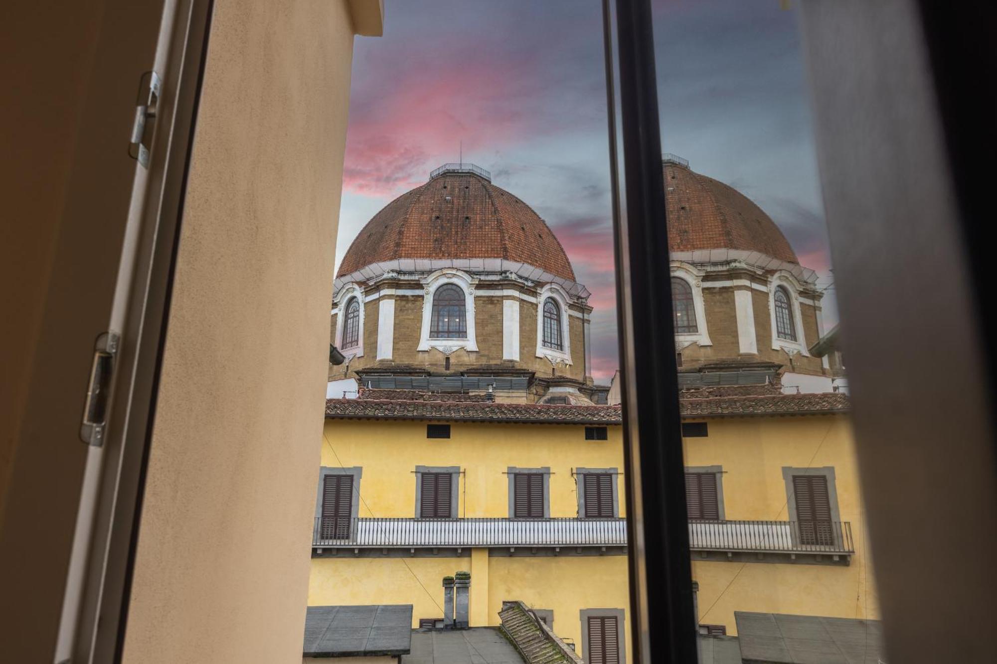 Globus Urban Hotel Florencia Exterior foto